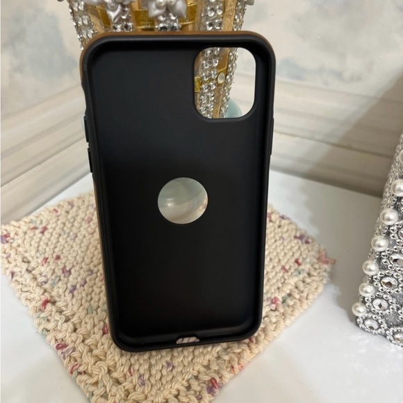 iPhone 11 Case Luxury Leather - Picture 2 of 8